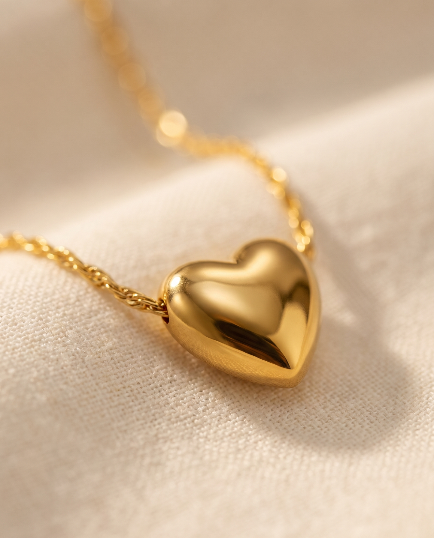 Puffy Heart Necklace detail